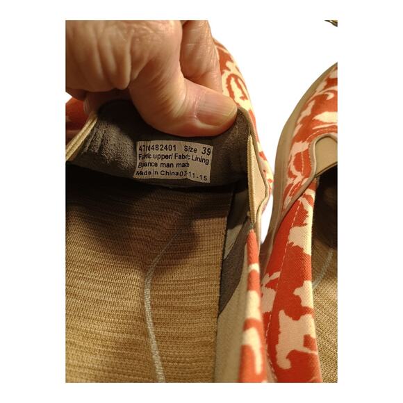 Dansko Shoes Womens 39 Belle Sneakers Arch Support Red White Floral Canvas VGUC - Picture 9 of 9